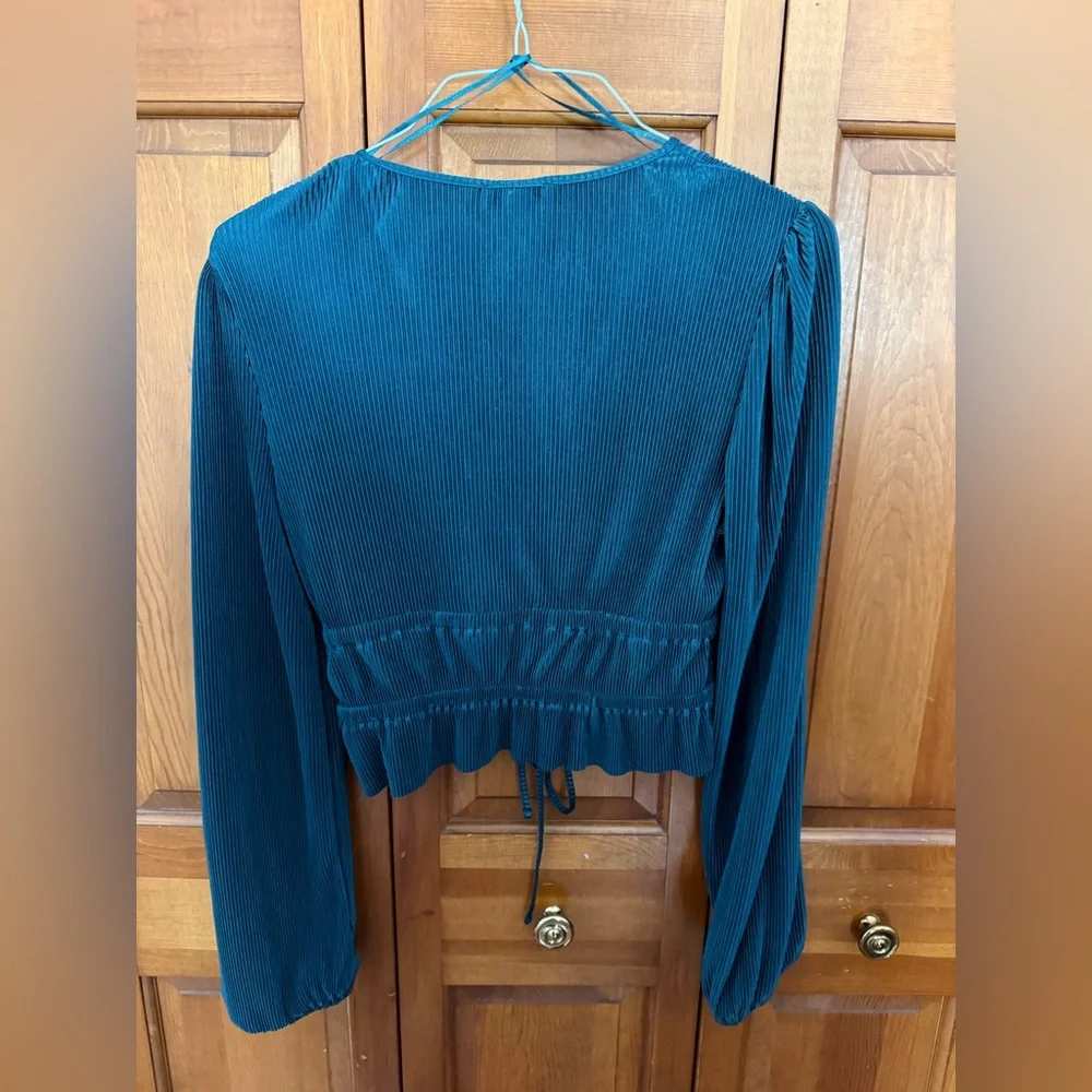 Sincerely Jules Blouse - Picture 3 of 3